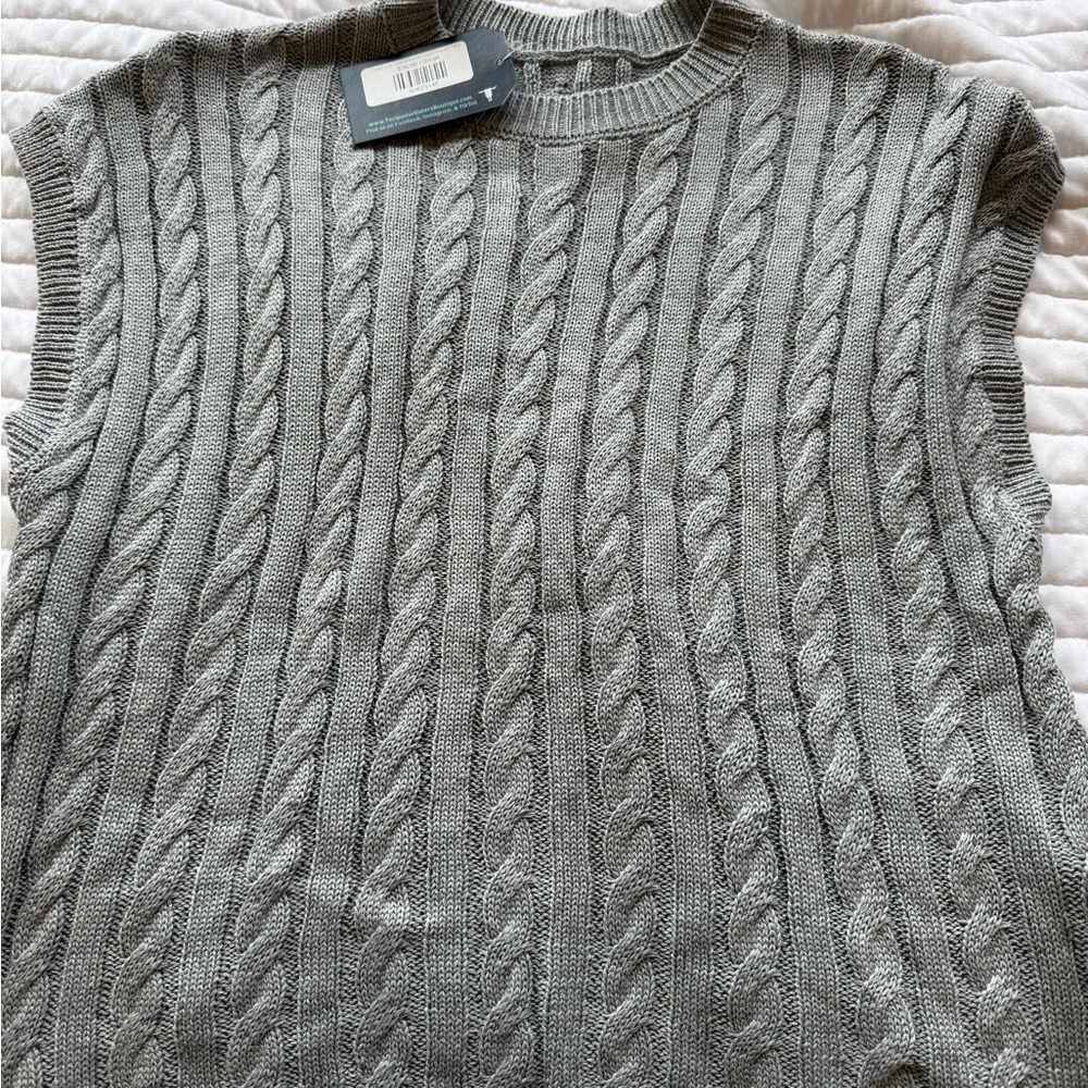Gray Cable Knit Sleeveless Sweater